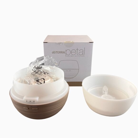Doterra Petal 2.0 Essential Oil Diffuser Mist Light Settings 12-Hour Run Time - Picture 4 of 7